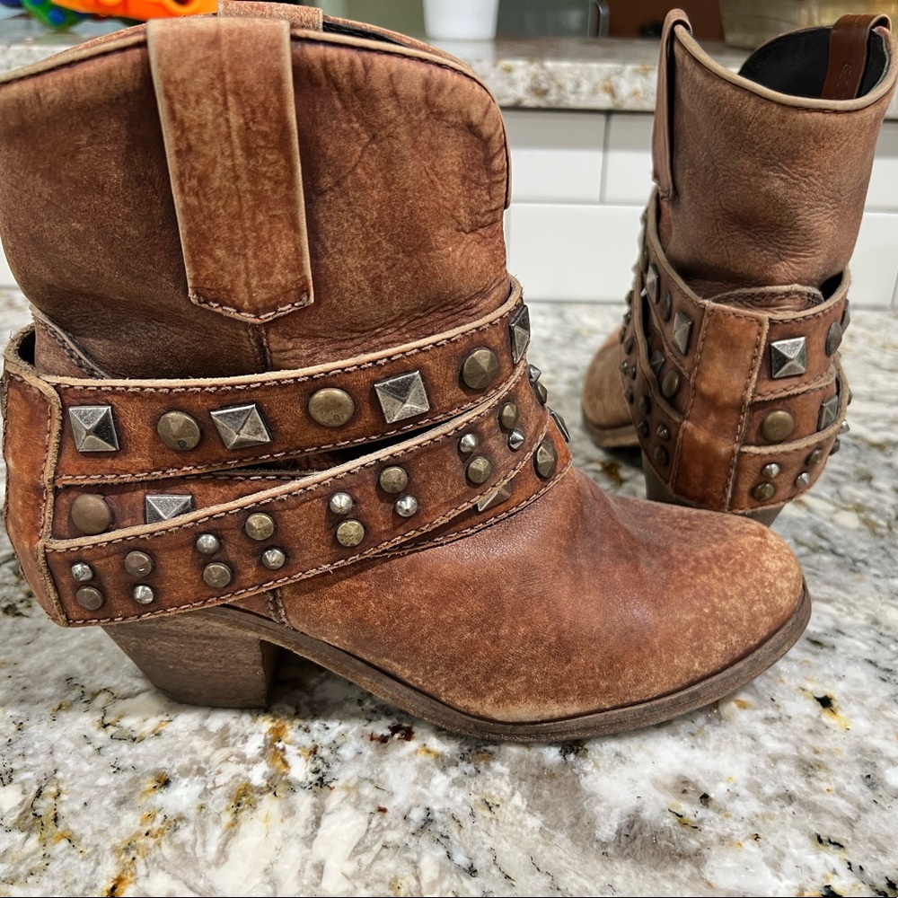 Womens Corral Booties